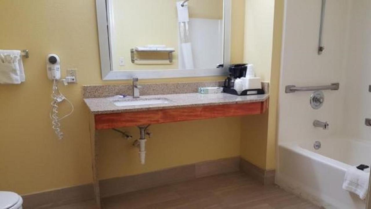 Loyalty Inn Hawkinsville Εξωτερικό φωτογραφία